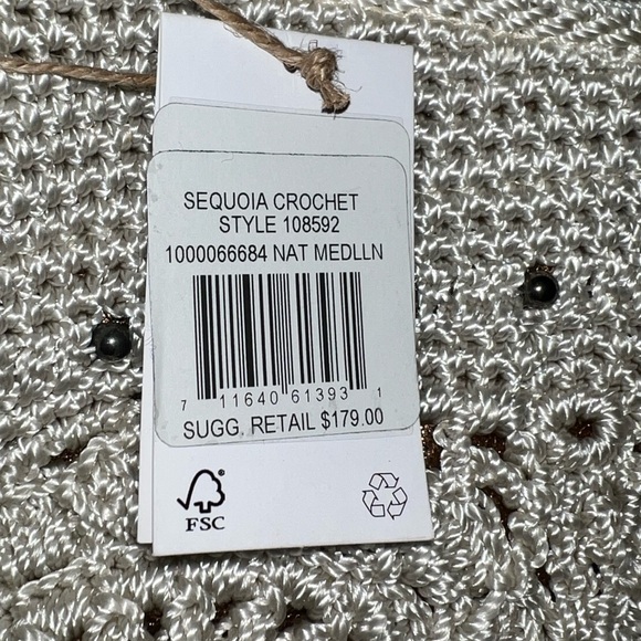 NWT The Sak Sequoia hand-crochet hobo bag. - Picture 3 of 4